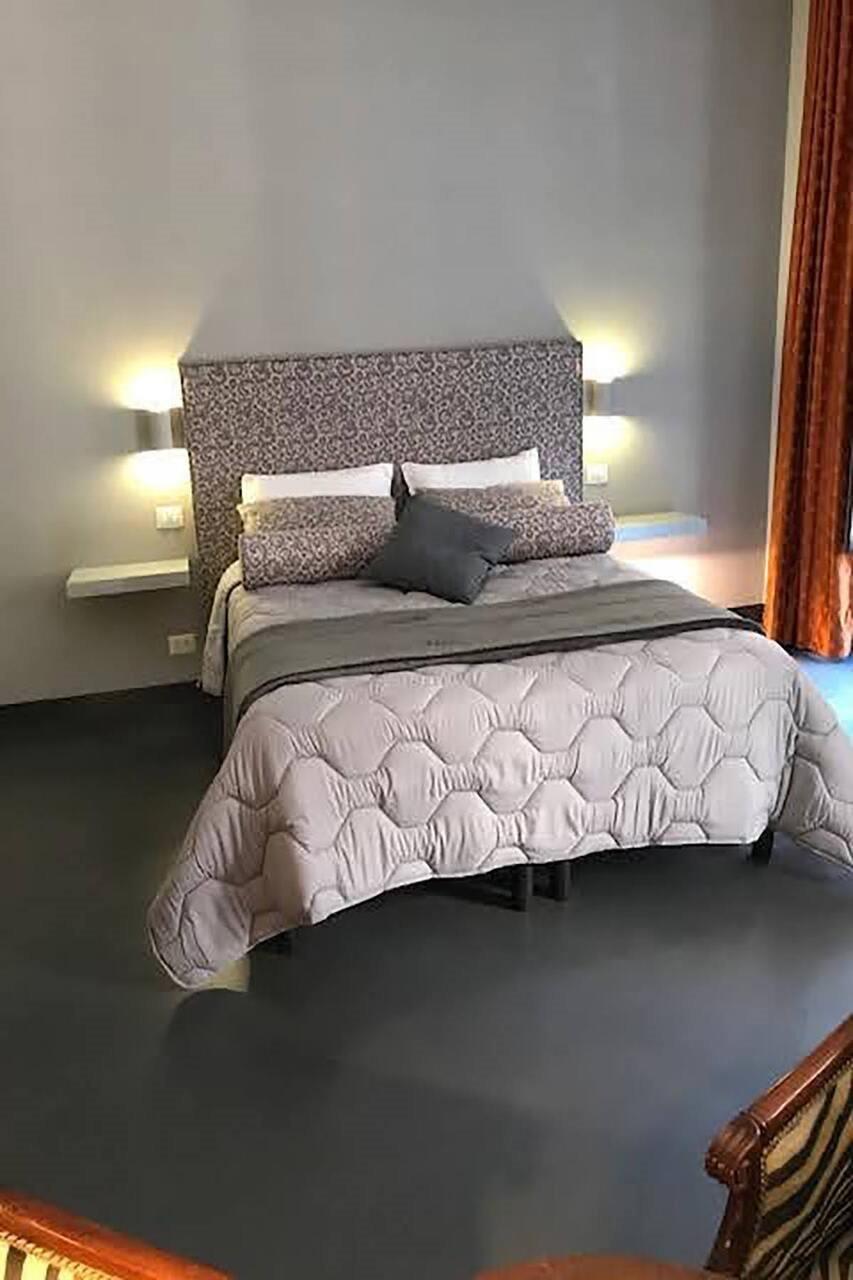 Room 94 Piazza Di Spagna Рим Екстериор снимка