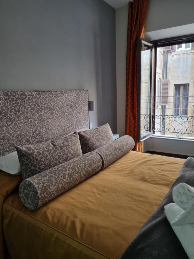 Room 94 Piazza Di Spagna Рим Екстериор снимка